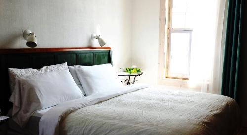 Port Cartier Hotel | Auberge Nord Côtier