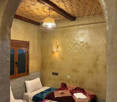 Bou Azmou Hotel | Auberge restaurant Afoud