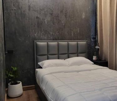 Samran Rat Apartment | auntythong house