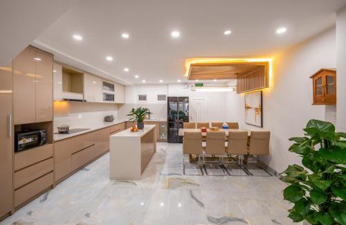 Son Tra Villa | Aurora Villa - Near My Khe Beach & City Center by The Key