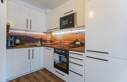 Leoben Apartment | AusZeit Steiraland 6 mit überdachter Terasse schönen Garten und kostenlosen Parkplatz