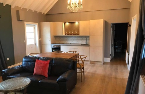 Doolin Cottage | Authentic Thatched Cottage with great views near Cliffs of Moher