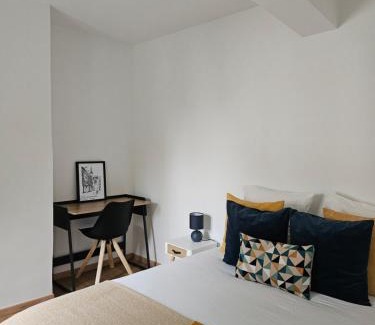 Auxerre Apartment | Aux'Cerfs - Vue cathédrale