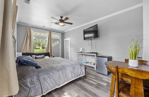 Arcadia House | AV Bungalows #9B