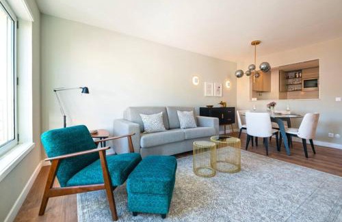 Sao Jose Apartment | Av. da Liberdade comfortable apt with balcony