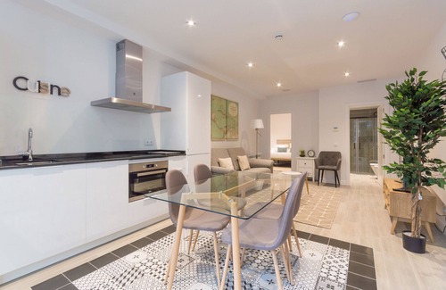 Guindalera Apartment | Avenida America III apartment in Madrid