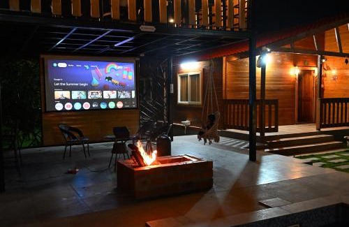 Chevella House | AVY Abode - 3bhk Farm Stay, Private Pool in Moinabad