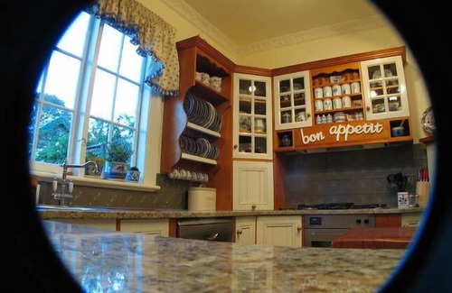 Launceston CBD House | Award winning central Launceston accomodation