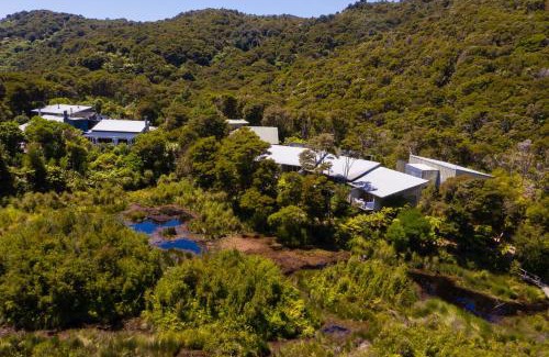 Awaroa Resort | Awaroa Lodge