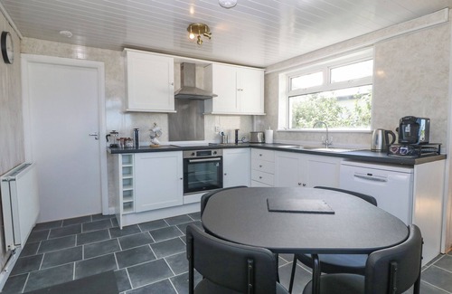 Elim Cottage | Awelfryn