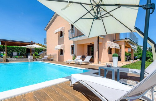 Vinez Apartment | Awesome Apartment in Labin With Outdoor Swimming Pool, Wifi and 3 Bedrooms