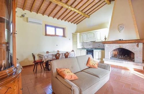 Magliano in Toscana House | Awesome home in Magliano in Toscana