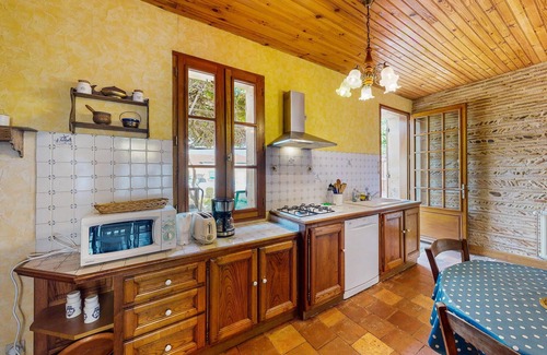 Saint-Pierre-d'Eyraud House | Awesome home in St Pierre d'Eyraud