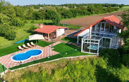 Aljmas House | Awesome Home In Aljmas With Sauna