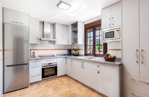 Benaojan House | Awesome home in Benaoján