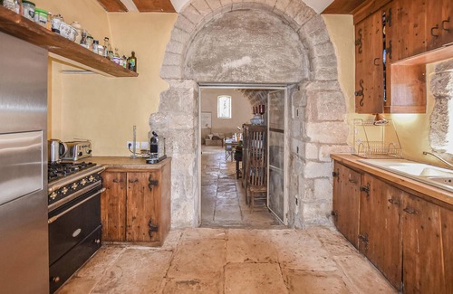 Bonnieux House | Awesome home in Bonnieux with sauna