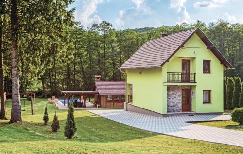 Brestovac House | Awesome Home In Brestovac With Sauna