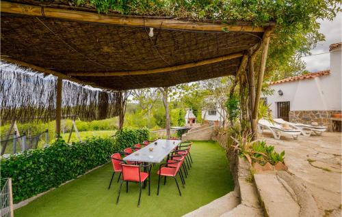 Calabazares House | Awesome Home In Cortegana With Wifi