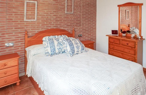 Domingo Perez de Granada House | Awesome home in Domingo Perez with 3 Bedrooms and Outdoor swimming pool