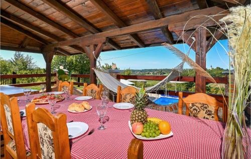 Breznik Plesivicki House | Awesome Home In Dubranec With Wifi