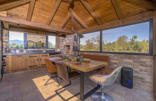 Gospic House | Awesome home in Gospic with WiFi