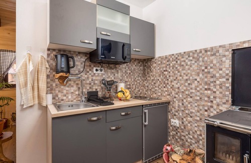 Municipality of Gracac House | Awesome home in Gracac with sauna