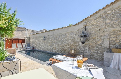 Palazzolo Acreide Historic Centre House | Awesome Home in Palazzolo Acreide With 4 Bedrooms, Wifi and Outdoor Swimming Pool