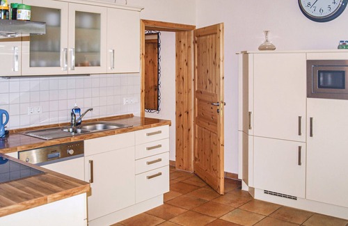 Konigshorst House | Awesome home in Karwesee with sauna