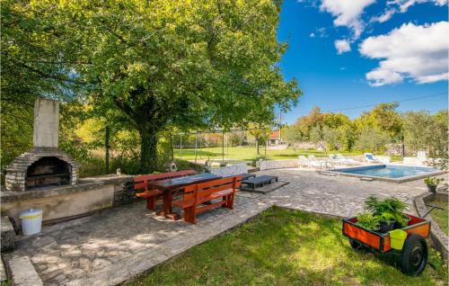 Gostinjac House | Awesome Home In Malinska With Wifi