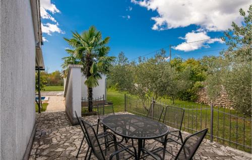 Gostinjac House | Awesome Home In Malinska With Wifi