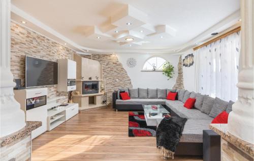 Sveta Nedelja House | Awesome Home In Nedescina With Kitchen