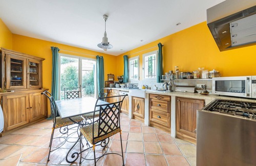 Paradou House | Awesome home in Paradou