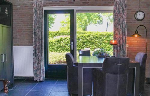 Udenhout House | Awesome Home In Udenhout With Wifi