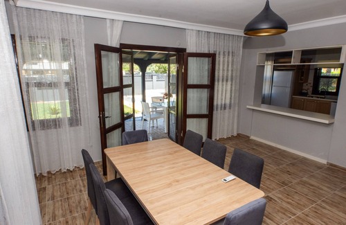 Camlikoy Villa | Ayse Villa Camli Daily Weekly Rentals