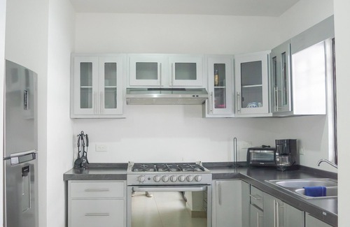 Cerritos Apartment | Azul Marino