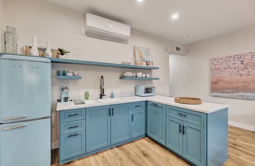 San Clemente Apartment | AZUL on Avenida Del Mar, 5 Suites! (1/2 Mile to the Pier!)