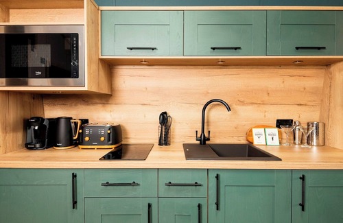 Great Billing Cabin | Azure Horizons - Retreat Hot Tub Glamping Pod 04