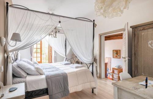 Tournus Bed & Breakfast | B&B Des Histoires d'Anges - Côté Jardin - Accueil Vélo