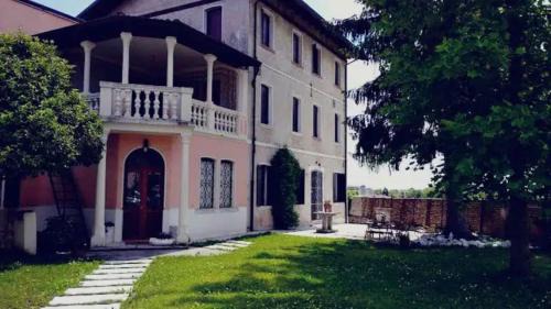 Caneva Bed & Breakfast | B&B Ernestine Family Home