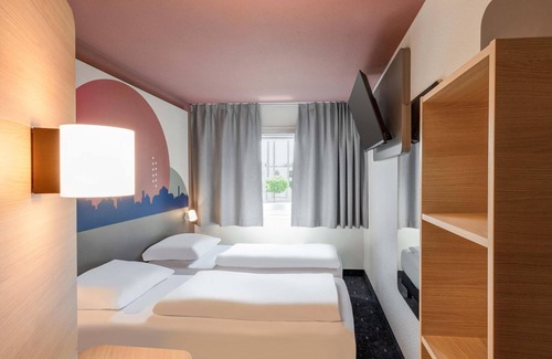 Lohfelden Hotel | B&B HOTEL Kassel-Lohfelden