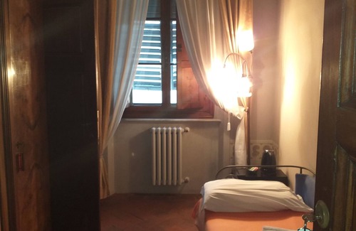 Caprona Bed & Breakfast | B&B VillAmorosa