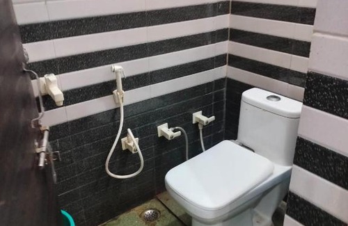 Mathura House | B M little cottage