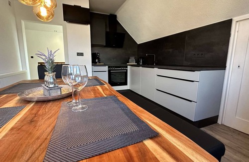 Altmorschen Apartment | B&W Apartments - DG Wohnung