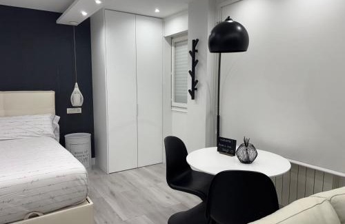 Castro Urdiales Apartment | B&W Suite Andrés de la Llosa