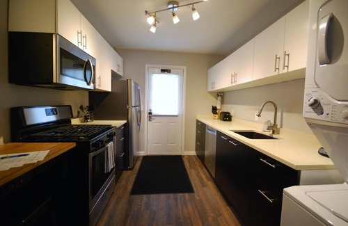 Brookwood Apartment | B2ba Quiet Condo Perfect for Business Professionals