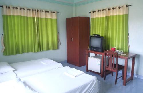 Sattahip House | Baan Chom Chan Resort