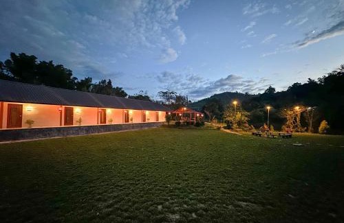 Mok Cham Pae Resort | Baan Daeng Resort บ้านรักไทย