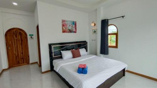 Salaya Villa | Baan Iris Salaya