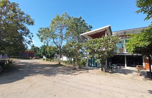 Uthai Thani Bed & Breakfast | Baan Rabiangdao UthaiThani