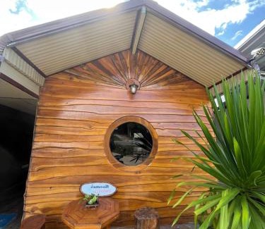 Chat Trakan Hotel | Baan Suan Pongsiri บ้านสวนพงษ์ศิริ